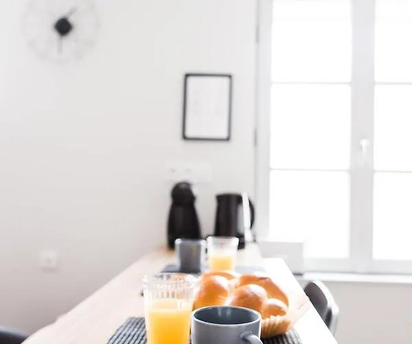 L'audacieux Lumineux Renove Et Equipe En Centre Fontenay-le-Comte